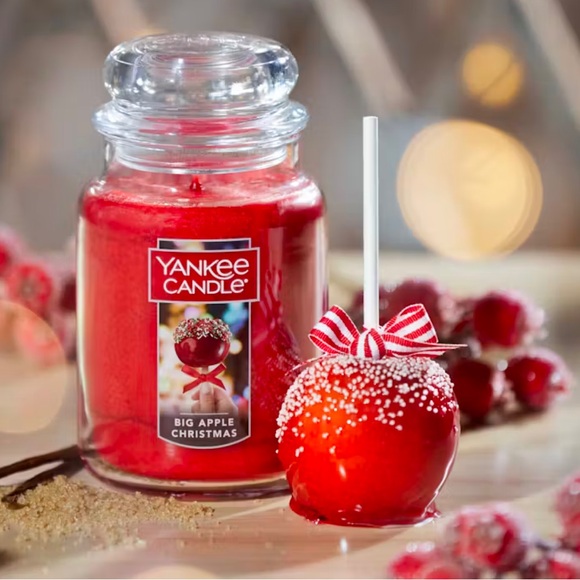 NWT Yankee Candle Big Apple Christmas 22oz - Picture 3 of 8